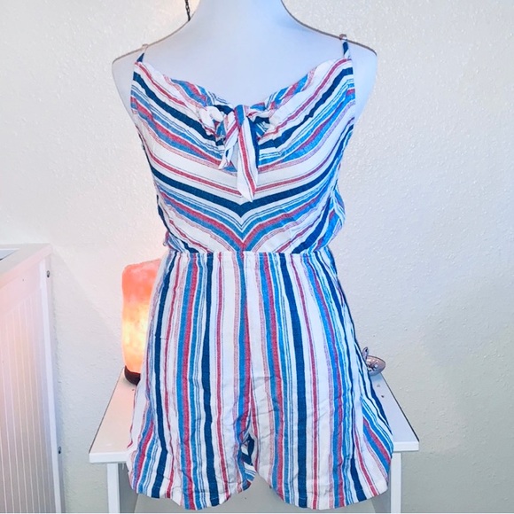 End of Summer Sale: Francesca’s Collection Romper - Picture 2 of 3